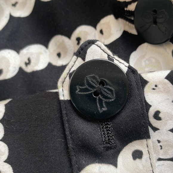 Women’s apostrophe stretch black and white belted trench coat. Size Small (6-8) - Picture 4 of 4